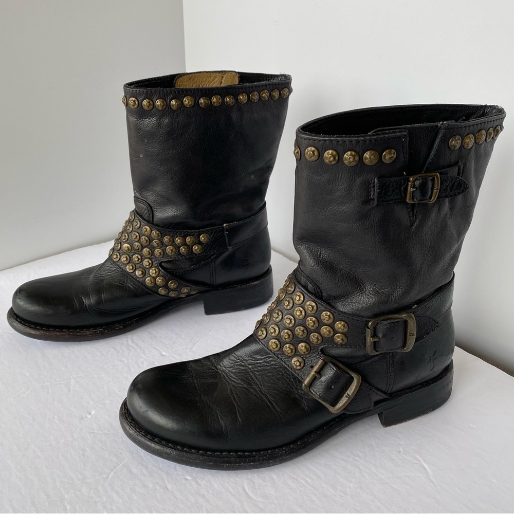 Frye Jenna Studded short black leather boot - Sz 7 B